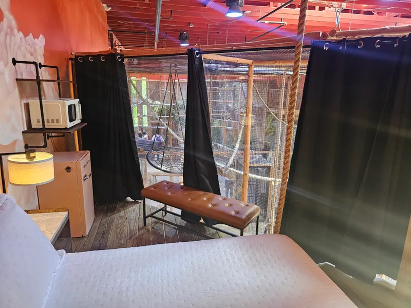 Lemur Tree House 
