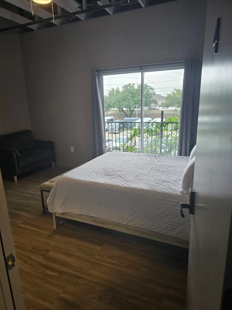 Balcony Loft Suite #4